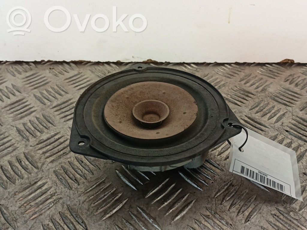 Opel Vectra B Skaļrunis priekšējā panelī 