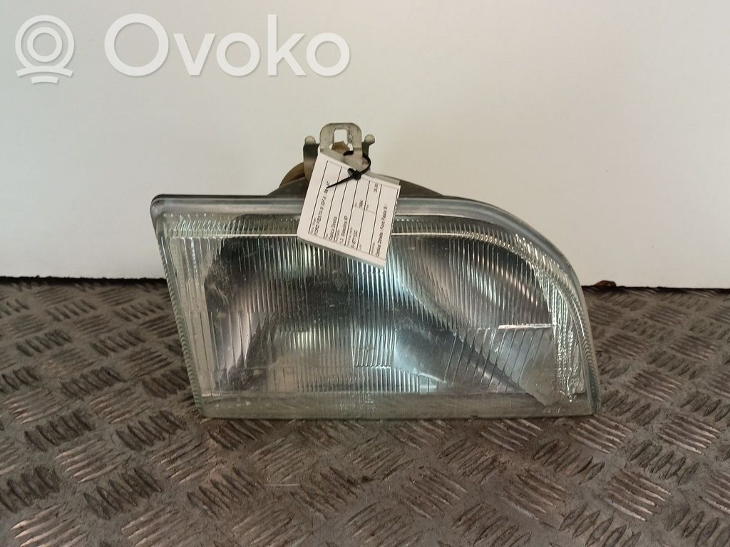 Ford Fiesta Headlight/headlamp 