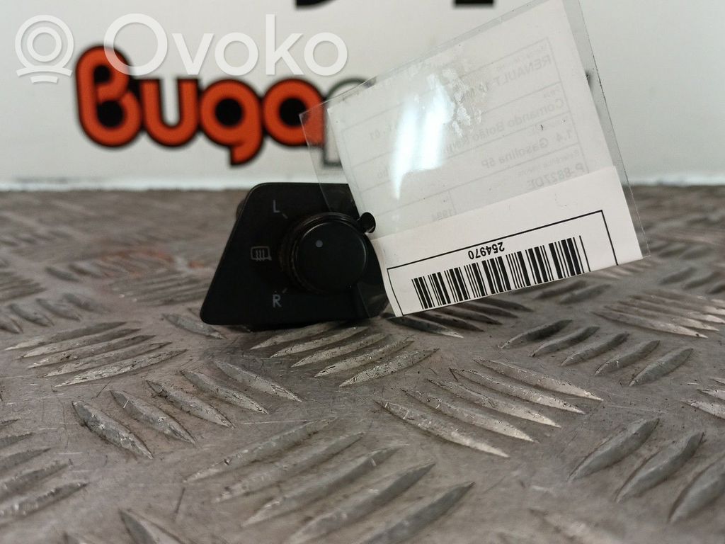 Renault 19 Wing mirror switch 