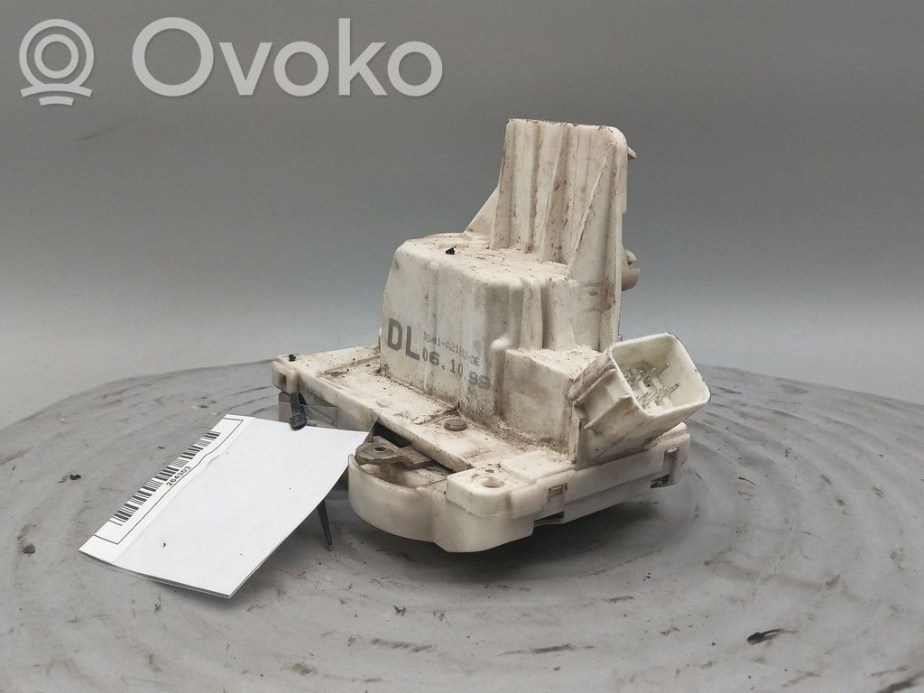 Ford Focus Zamek drzwi przednich 
