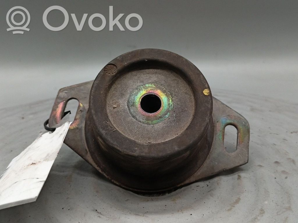 Dzinēja spilvens   96043388