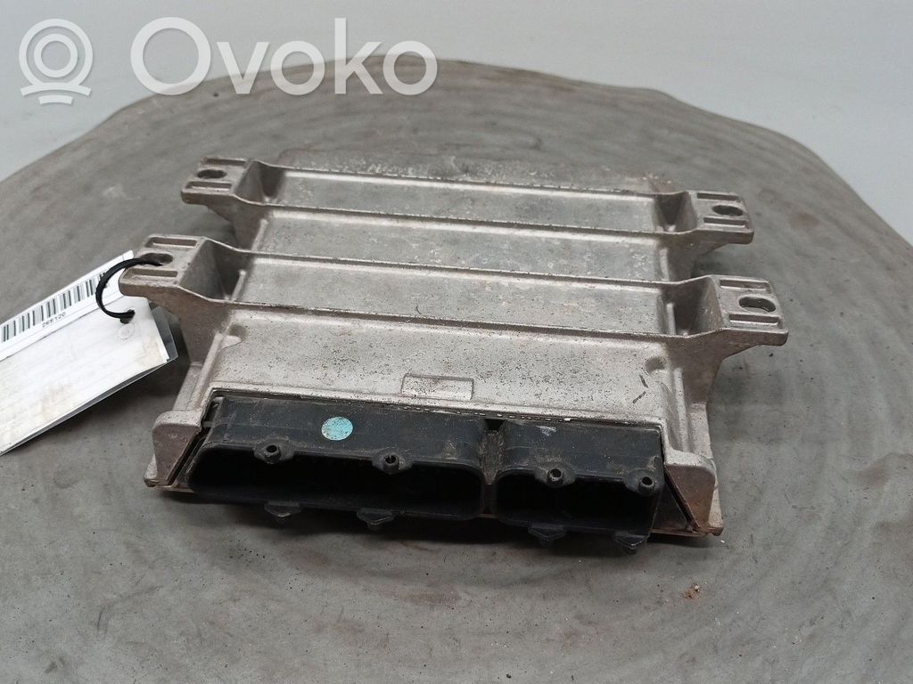 Dzinēja vadības bloks   NNN100743,1D530105