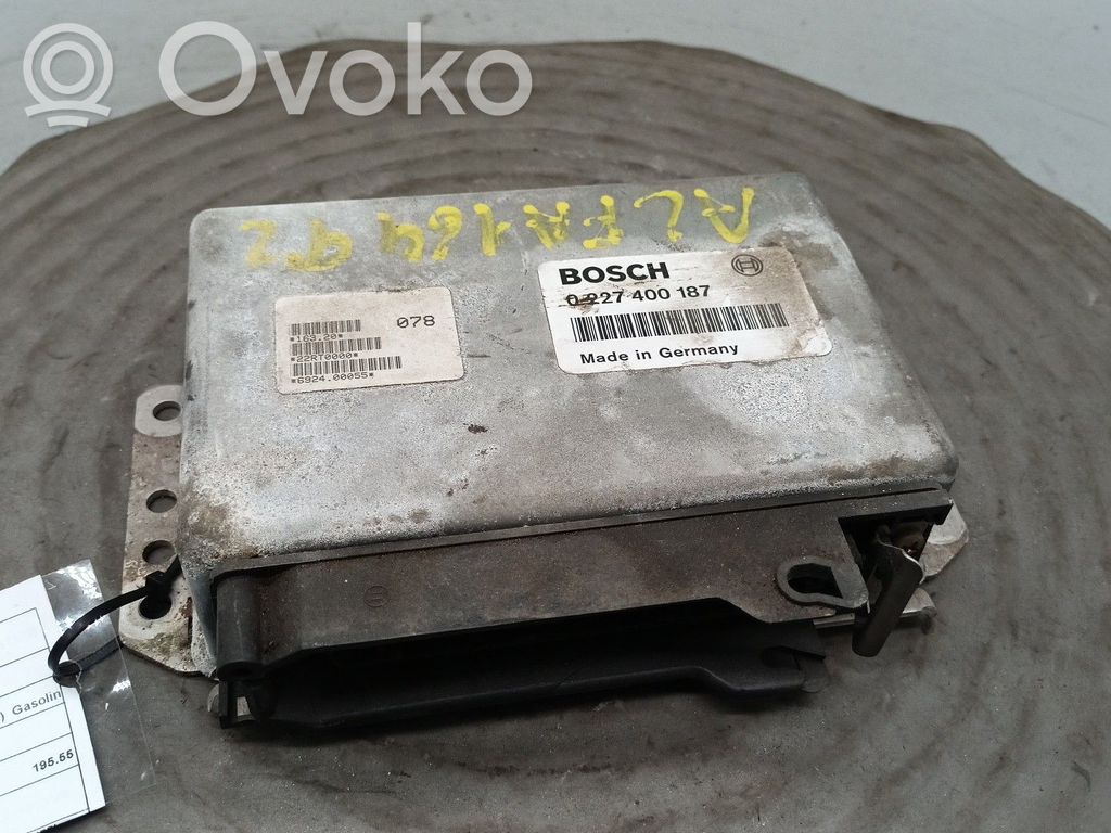 Alfa Romeo 164 Unidad de control/módulo del motor 