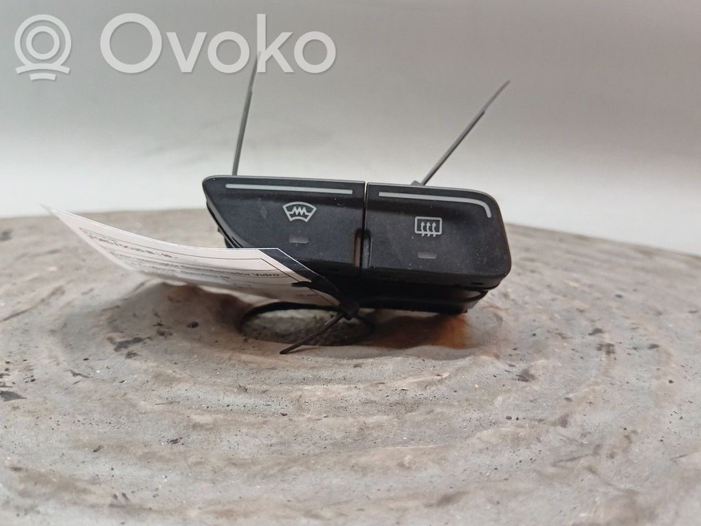 Windscreen/window heater switch   18K574,20092012
