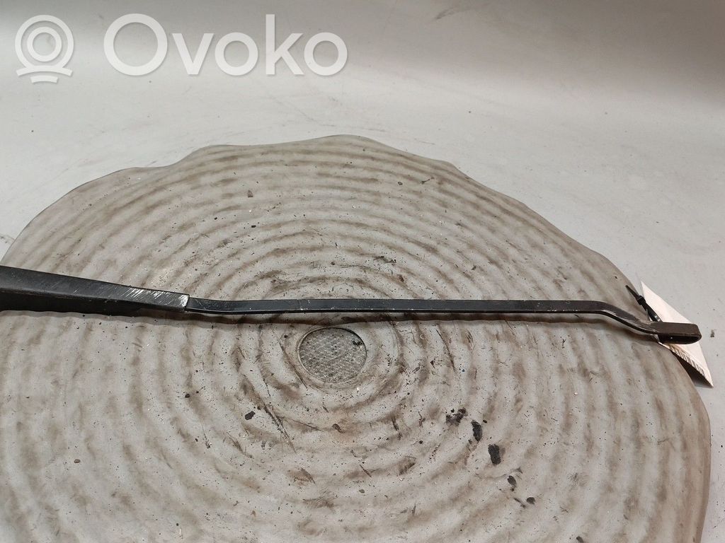 Opel Corsa B Front wiper blade arm 