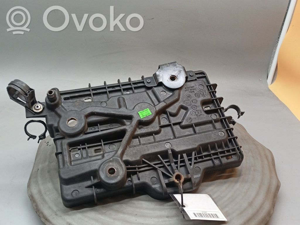Batteriekasten   51827907