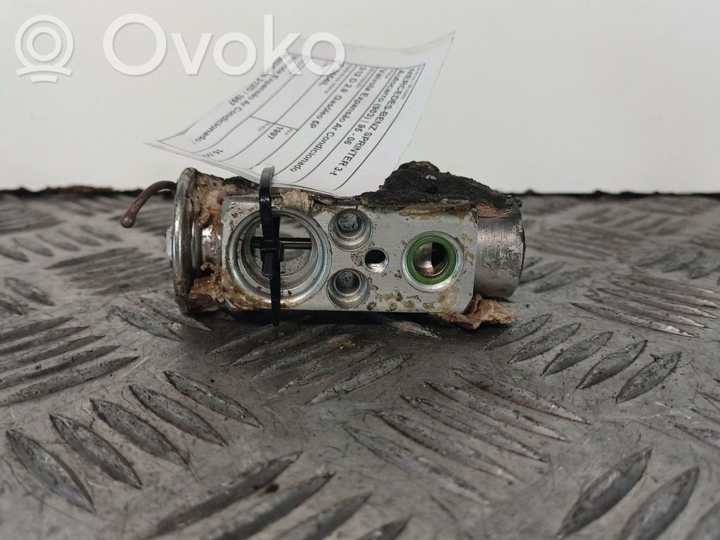 Mercedes-Benz Sprinter W901 W902 W903 W904 Air conditioning (A/C) pipe/hose 