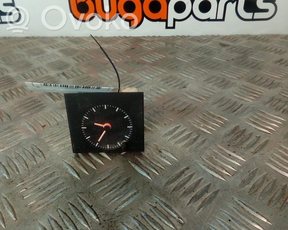 Renault Clio I Clock 