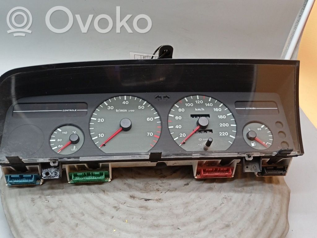 Citroen Xantia Speedometer (instrument cluster) 