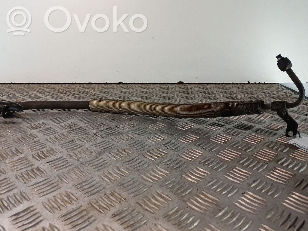 Ohjaustehostimen letkusto   98AG3A719EK