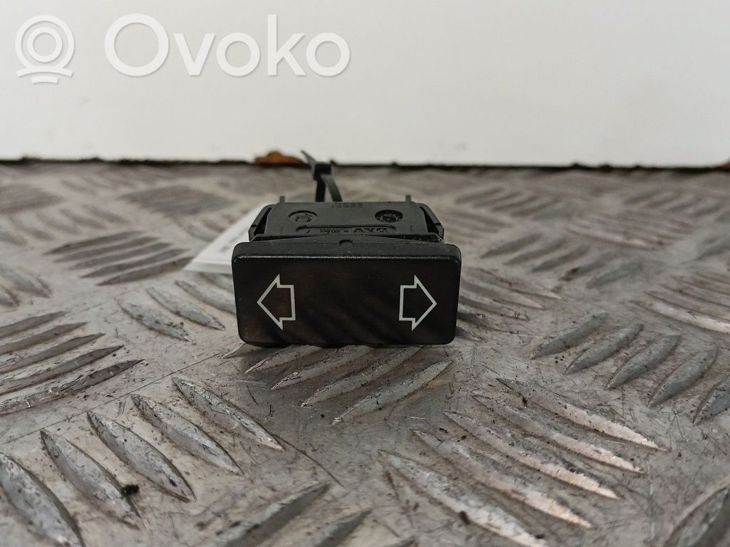 Electric window control switch   CITROENSAXO