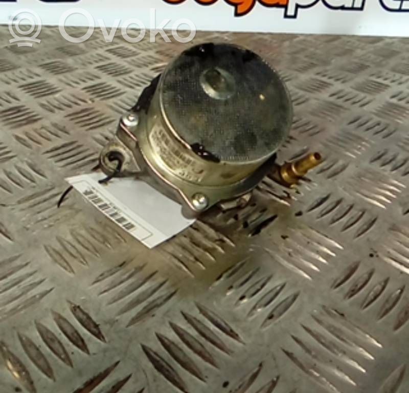 Opel Corsa C Pompe à vide 