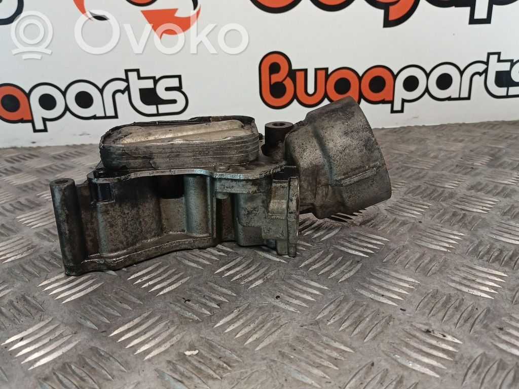 Opel Combo C Supporto di montaggio del filtro dell’olio 