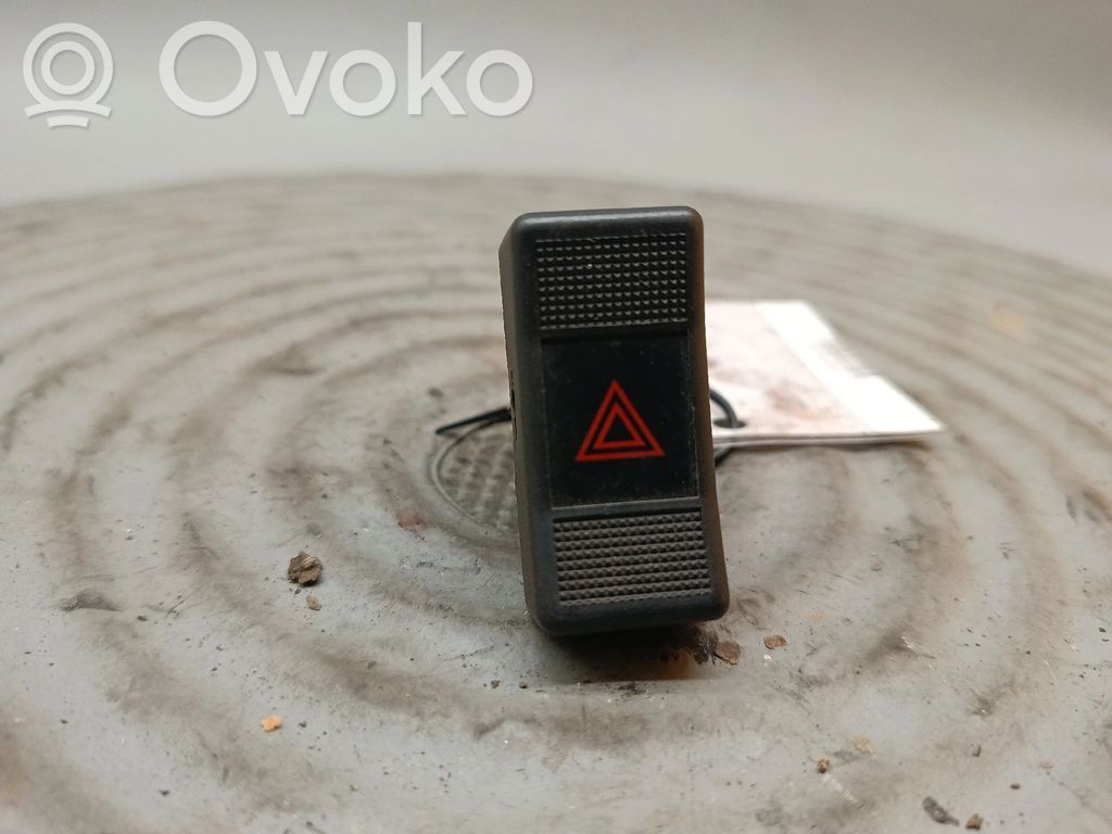 Avārijas lukturu slēdzis   7700794670