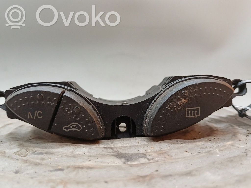 Przyciski multifunkcyjne   YS4T19A945BA,YS4T19A945BA