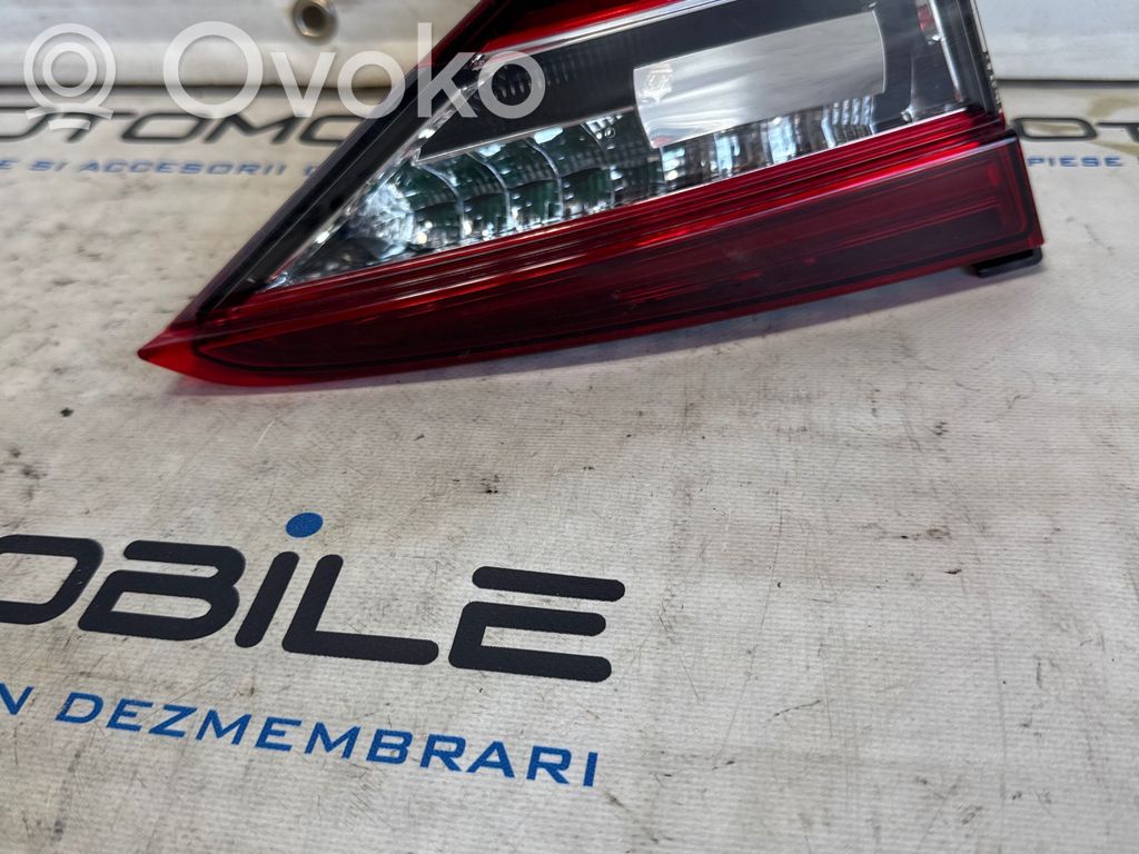 Skoda Superb B8 (3V) Lampă spate în caroserie 