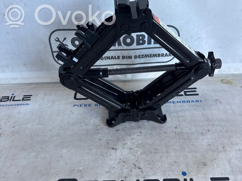 Domkrats   JX7C17A078AA