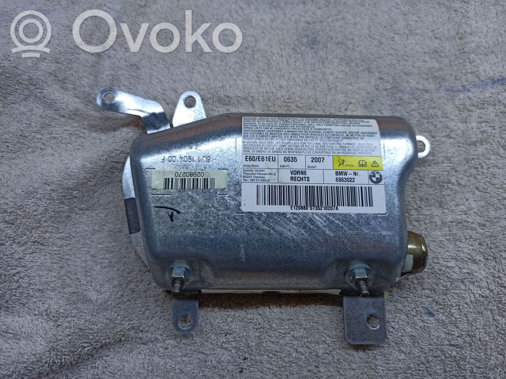 Front door airbag   6963022