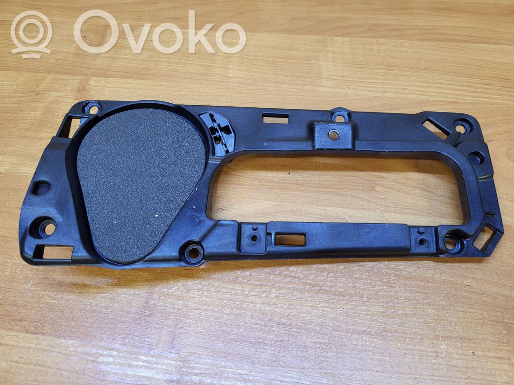 Volvo V70 Maskownica centralnego głośnika deski rozdzielczej 