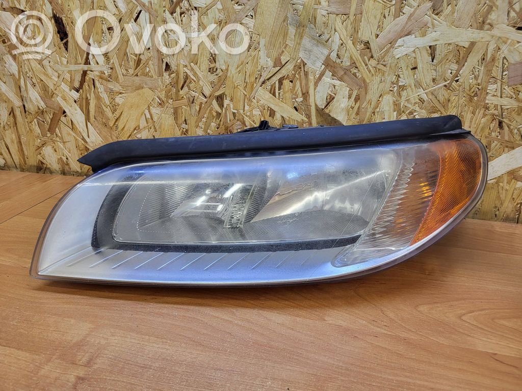 Volvo S80 Lampa przednia 