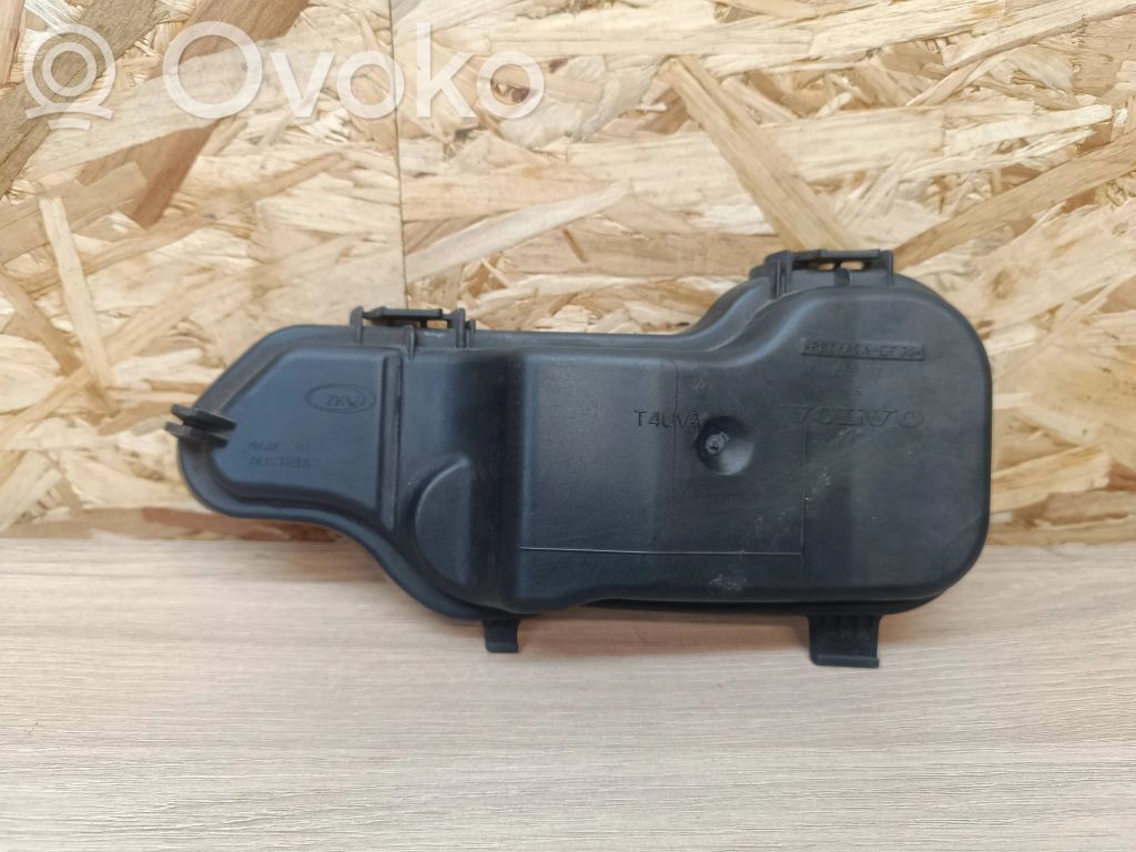 Volvo S80 Headlight/headlamp dust cover 
