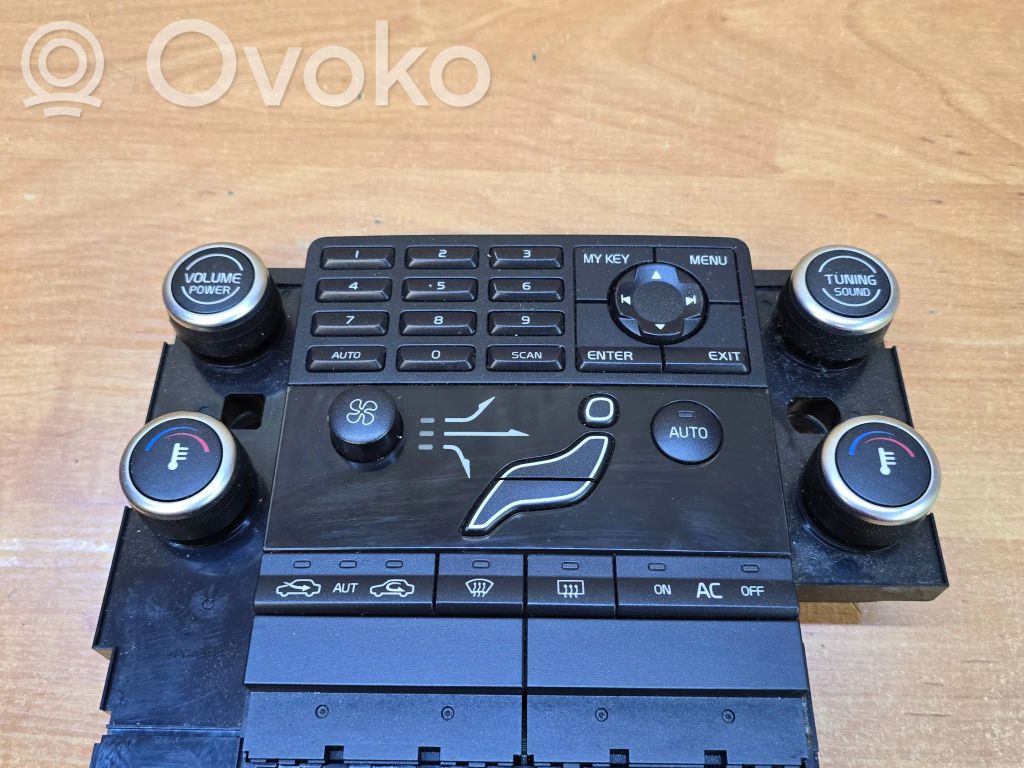 Volvo V70 Climate control unit 