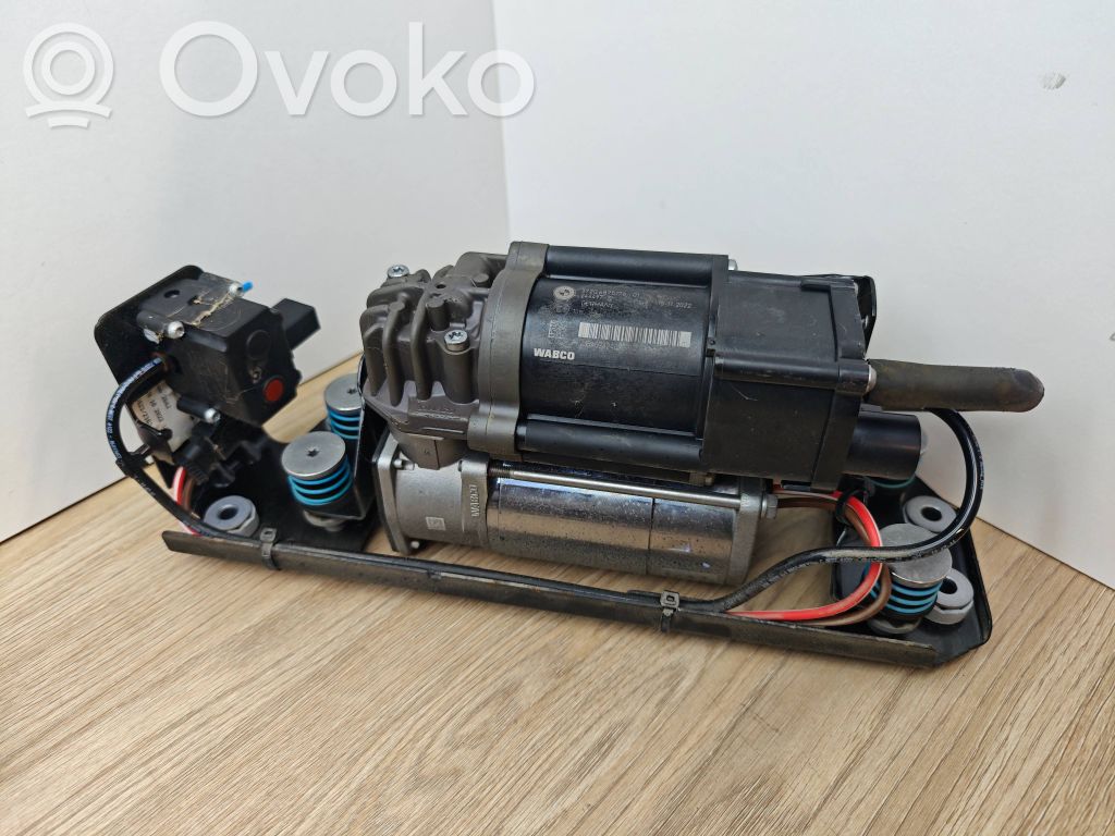 BMW 5 F10 F11 Kompresor zawieszenia tylnego pneumatycznego 