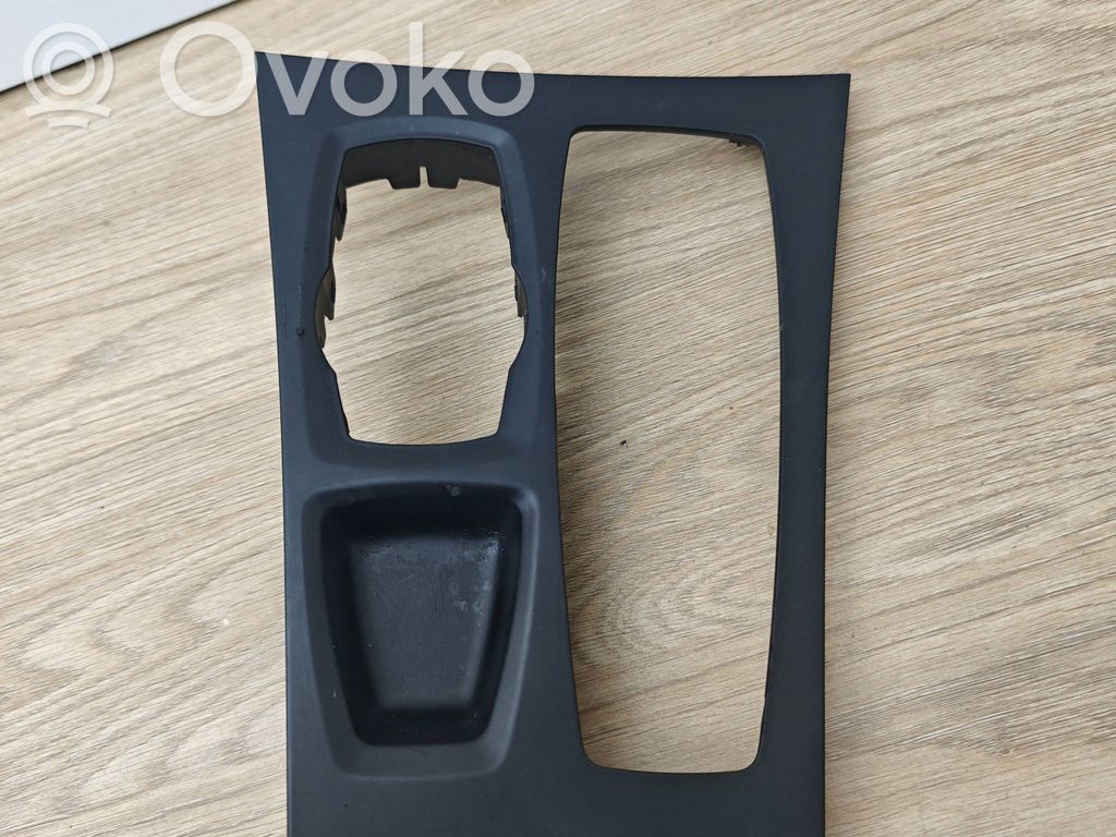 BMW X5 E70 Gear shifter surround trim plastic 