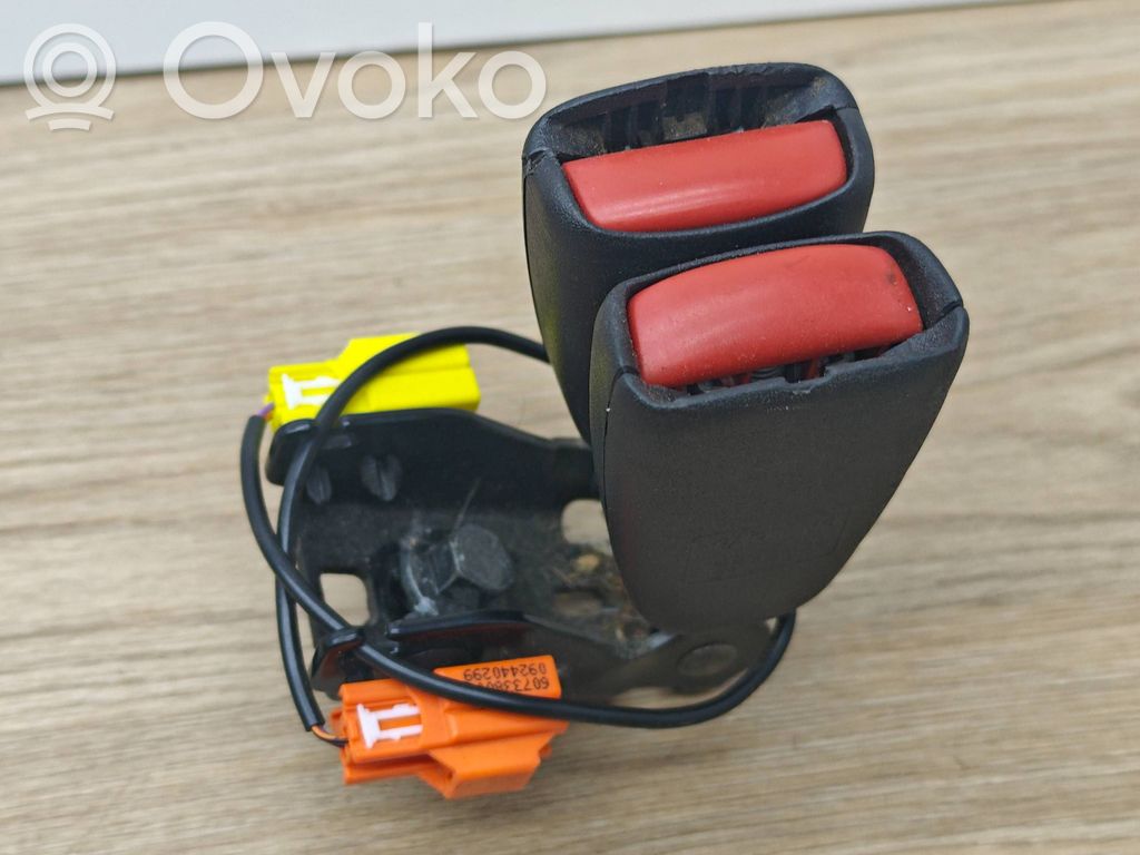Klamra tylnego pasa bezpieczeństwa   607338100A,092371595