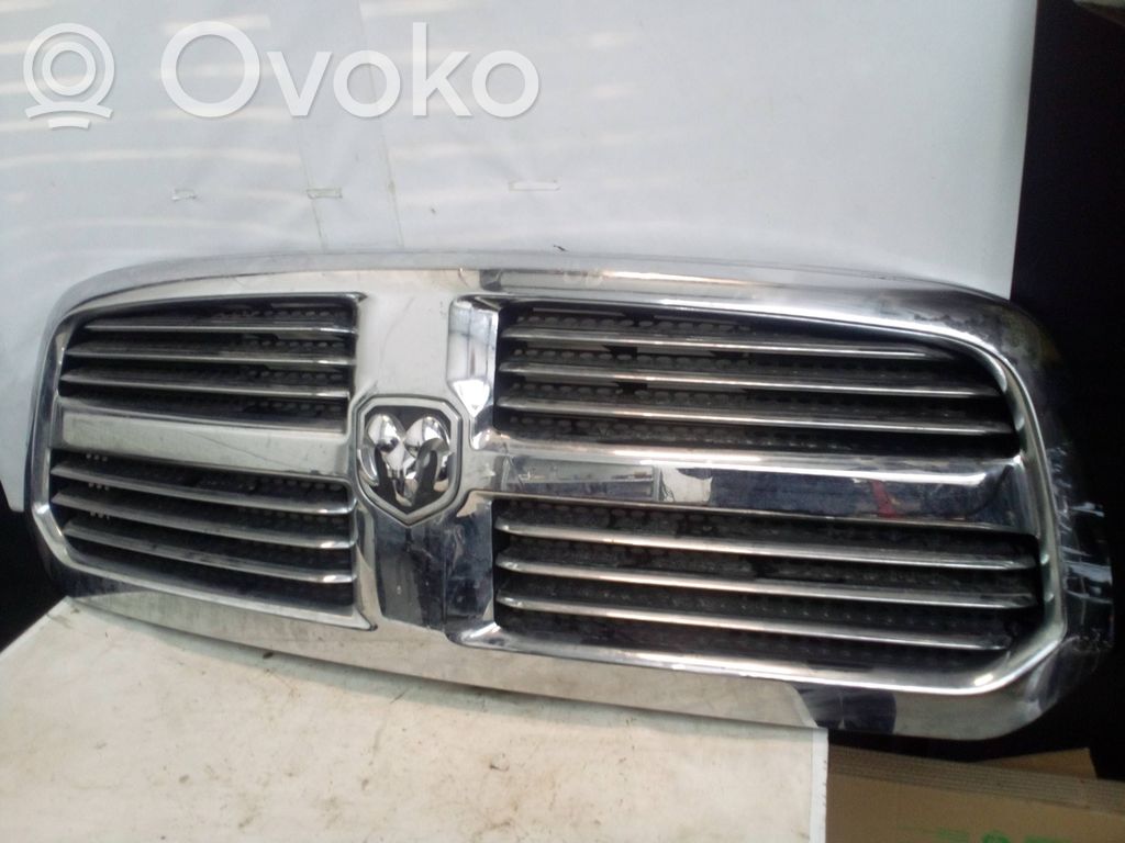 Dodge RAM Augšējais režģis 