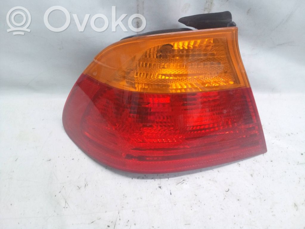 BMW 3 E46 Aizmugurējais lukturis virsbūvē 
