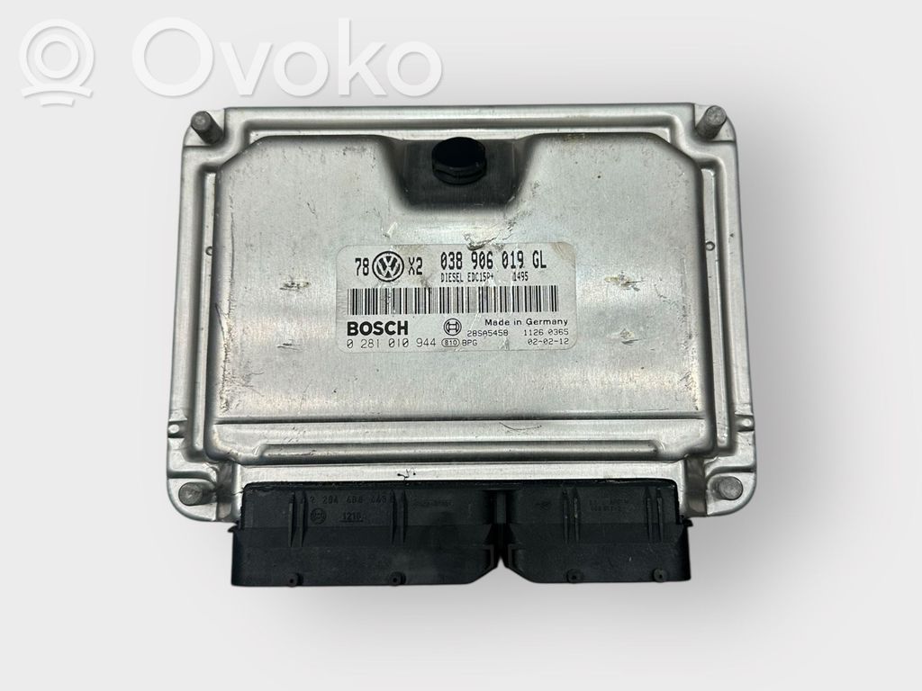 Volkswagen PASSAT B5.5 Engine control unit/module 