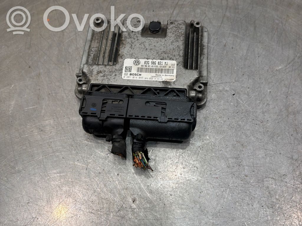 Volkswagen Touran I Engine control unit/module 