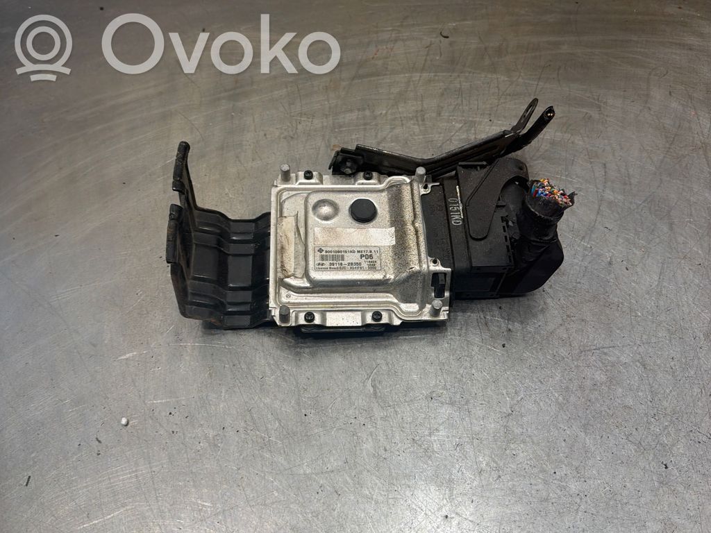 Hyundai ix20 Engine control unit/module 
