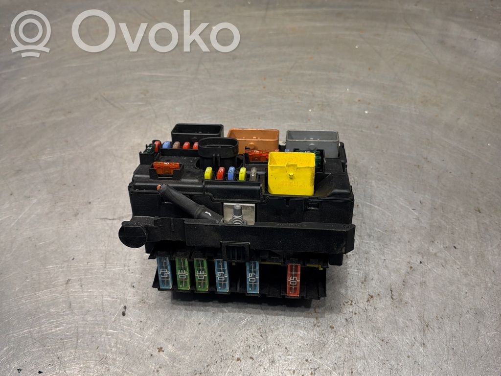Fuse module   9667199680