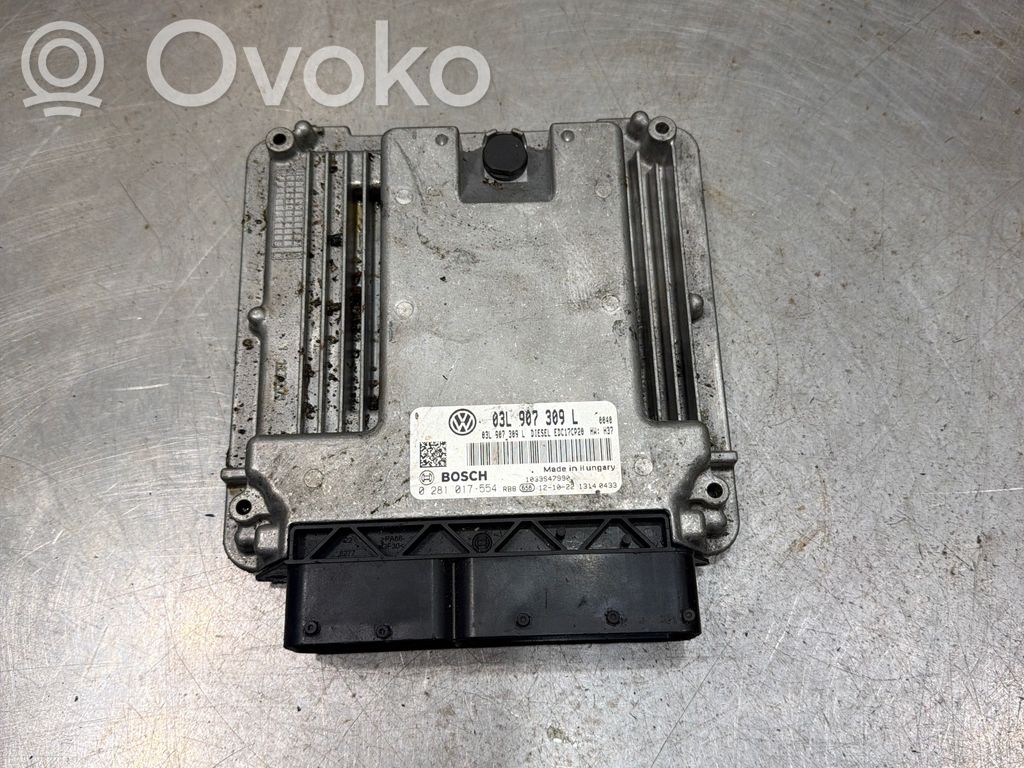 Volkswagen Transporter - Caravelle T5 Sterownik / Moduł ECU 