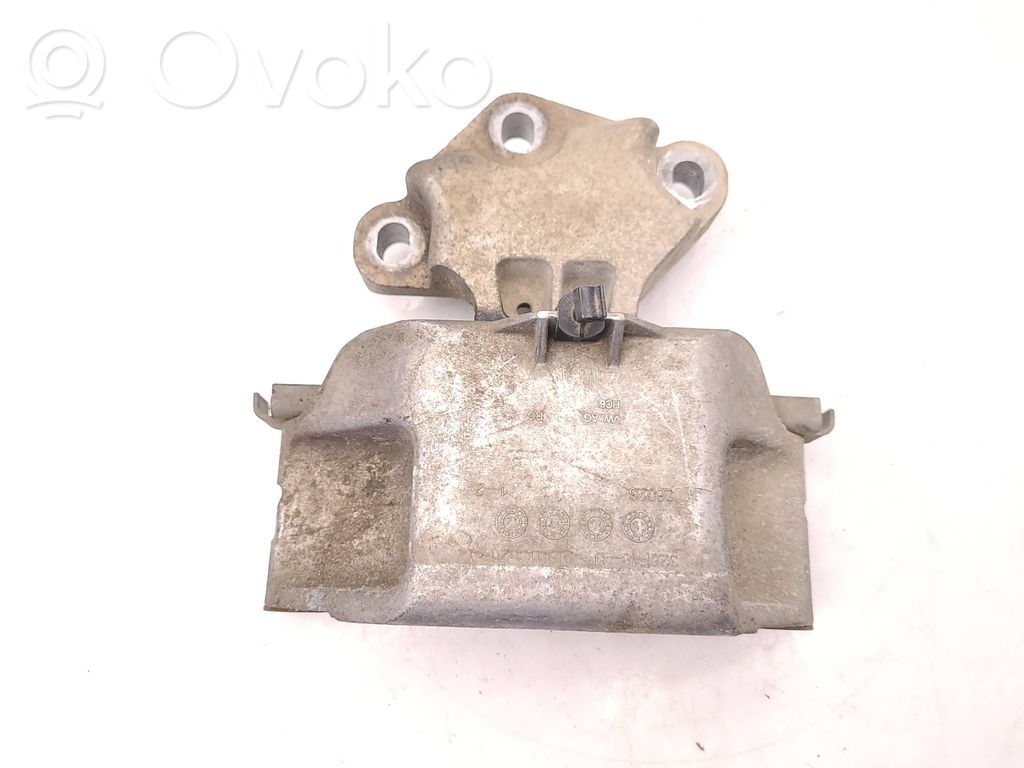 Man TGE 1gen Engine mount bracket 