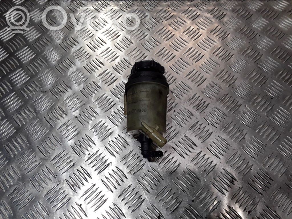 Ford Mondeo MK IV Ohjaustehostimen nestesäiliö 