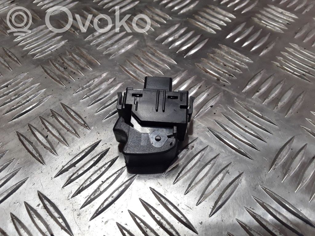 Toyota Corolla Verso AR10 Electric window control switch 