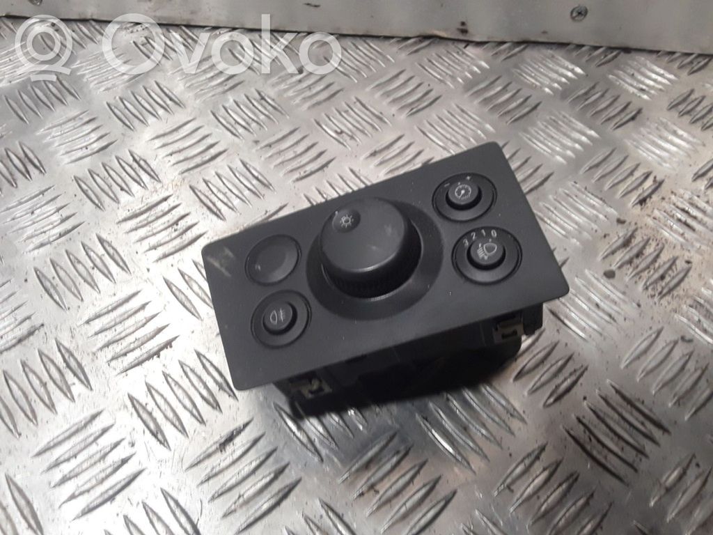 Opel Zafira B Light switch 