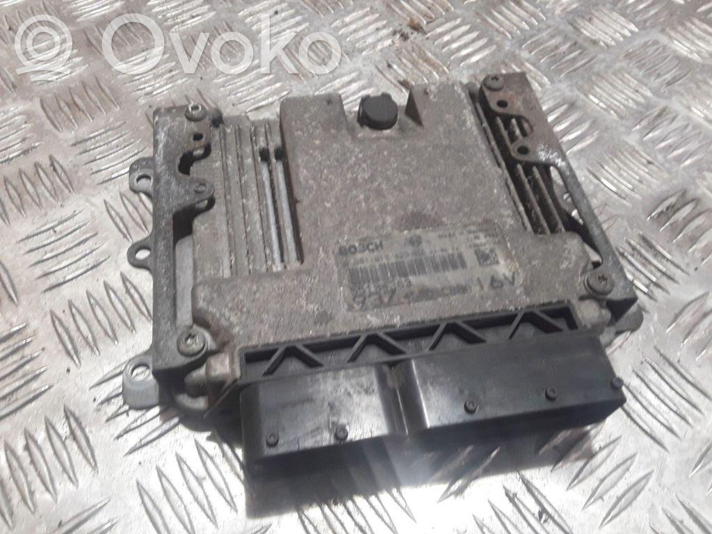 Alfa Romeo 147 Engine control unit/module 