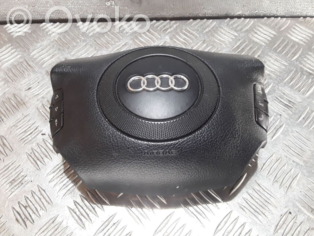 Audi A8 S8 D2 4D Vairo oro pagalvė 