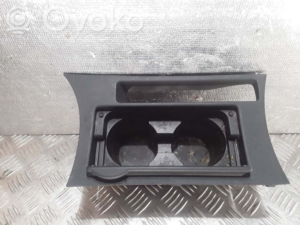 Mazda 3 II Hansikaslokeron keskikonsoli 