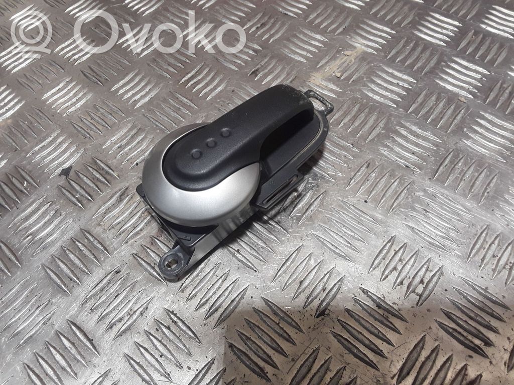 Nissan Note (E11) Rear door interior handle 
