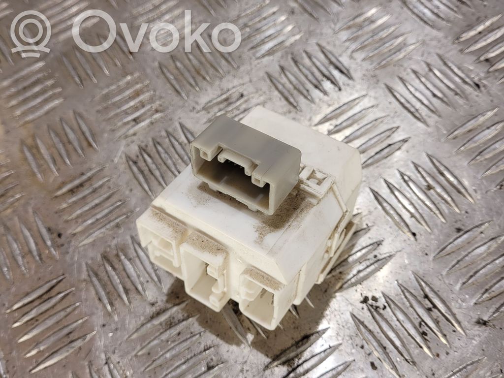 Mitsubishi Colt Drošinātāju bloks 