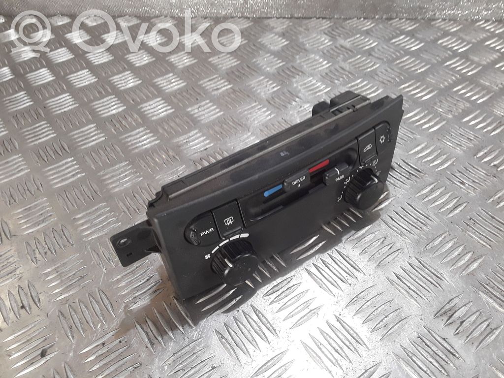 Chrysler Pacifica Climate control unit 