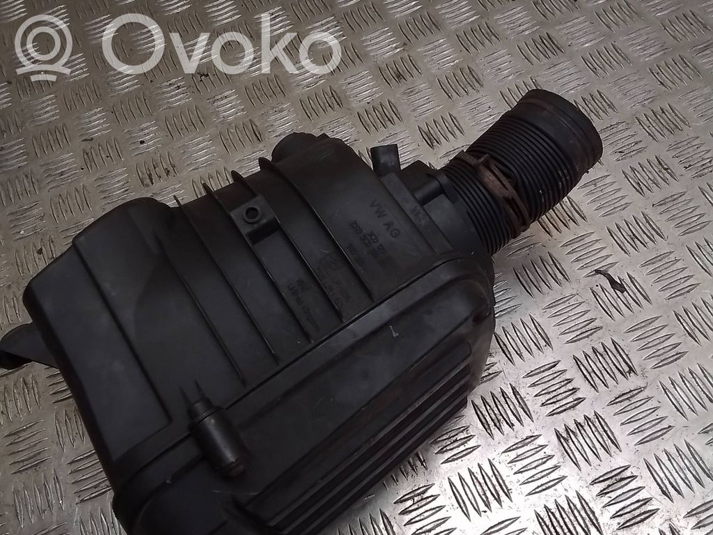 Volkswagen PASSAT B6 Obudowa filtra powietrza 
