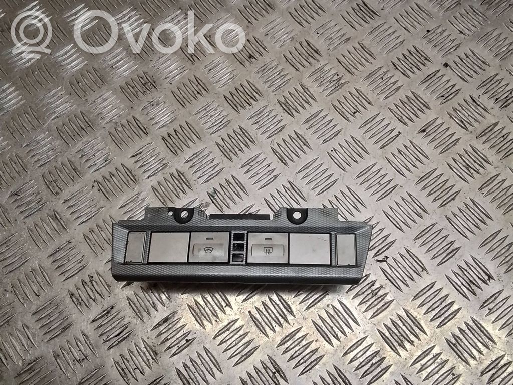 Ford Focus Windscreen/window heater switch 
