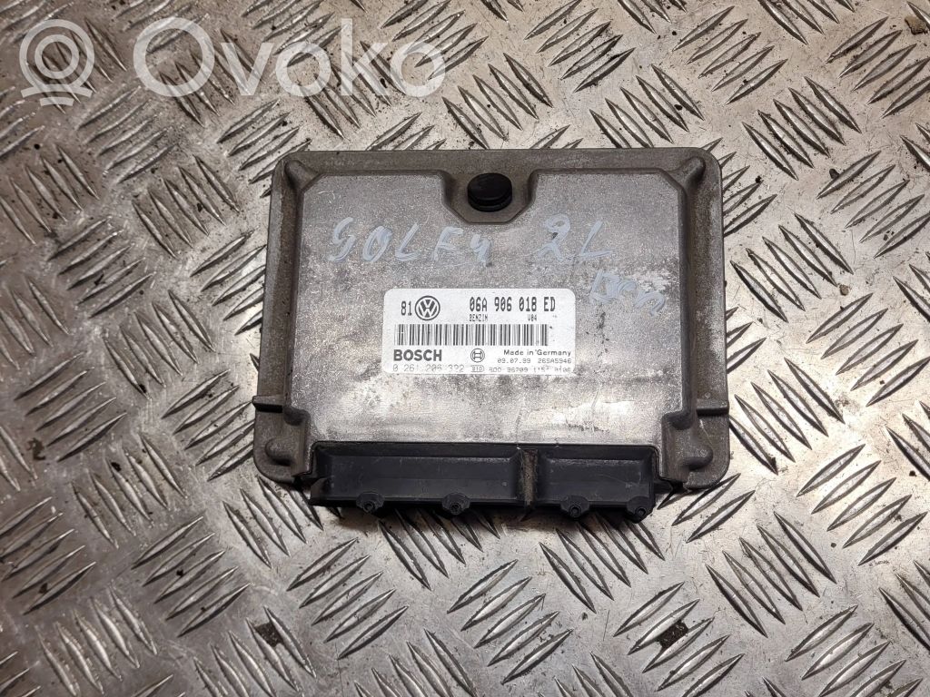 Volkswagen Golf IV Engine control unit/module 