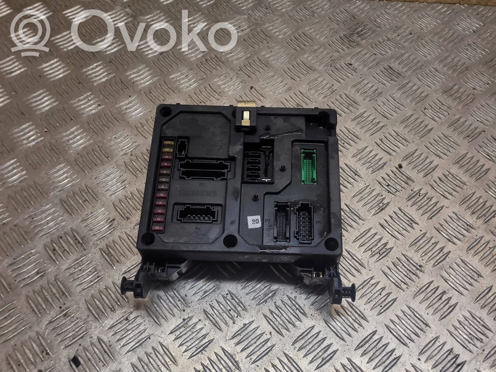 Ford Galaxy Fuse module 